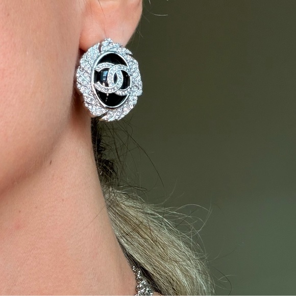 🖤Statement Chanel Black Resin CC Crystal Earrings✨ - Picture 12 of 13